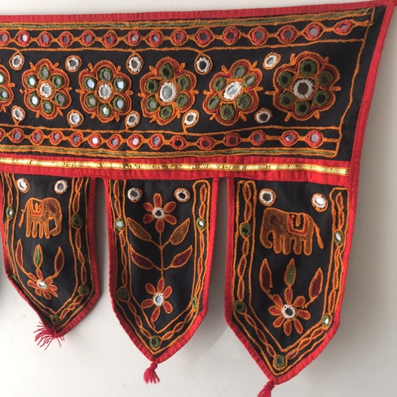 Fabric wall hanging - Picture 2 of 11